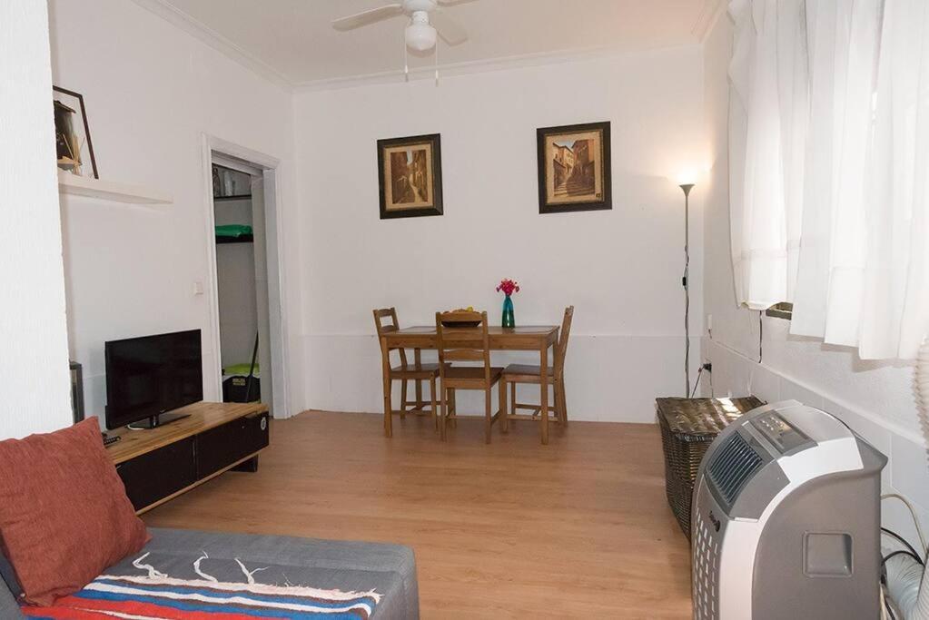 The Oasis One Spacious Apartment In Sevilla Экстерьер фото